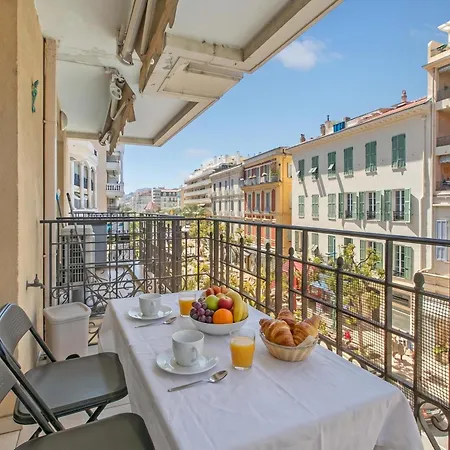 Victoria * Menton